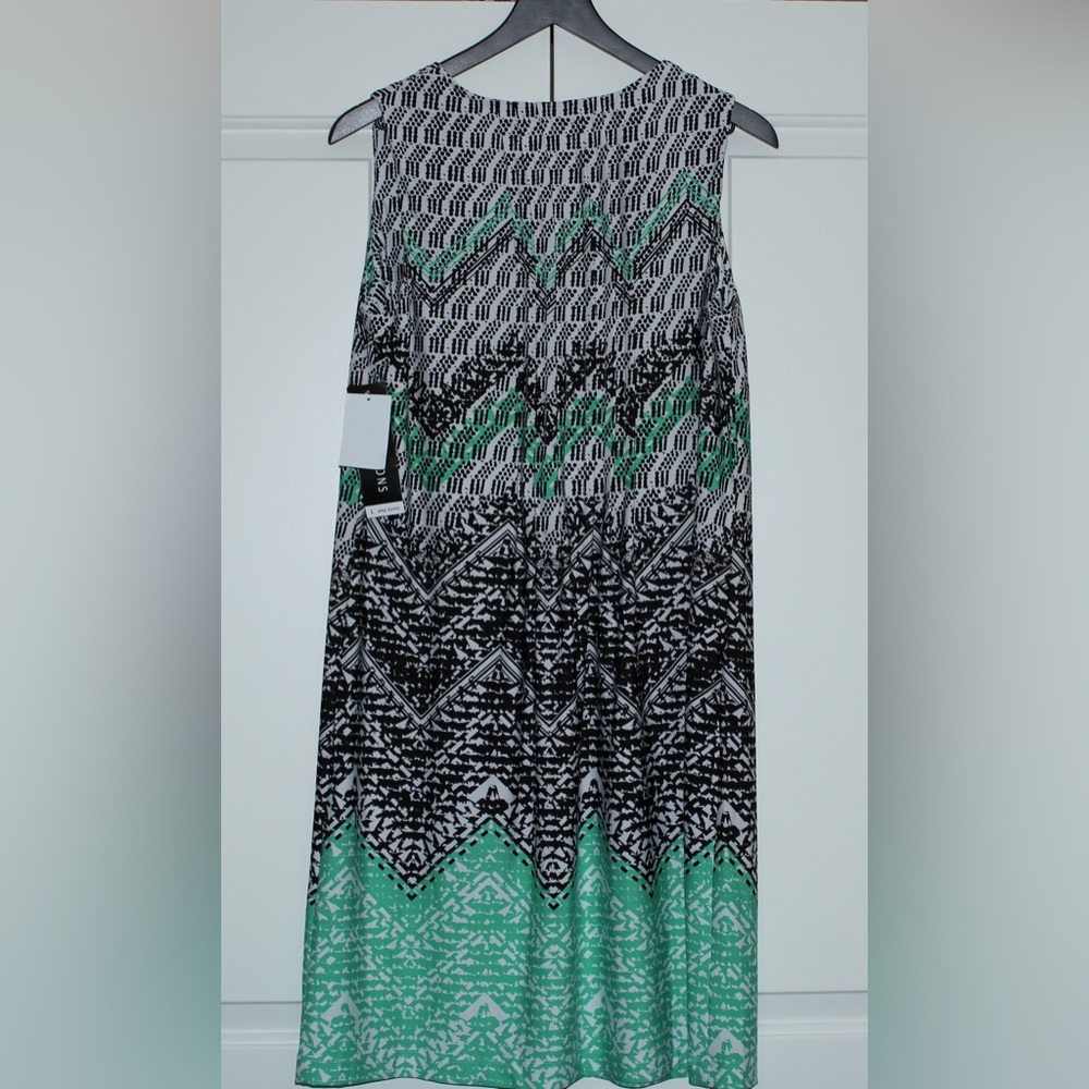 Perceptions Dress - Picture 2 of 6